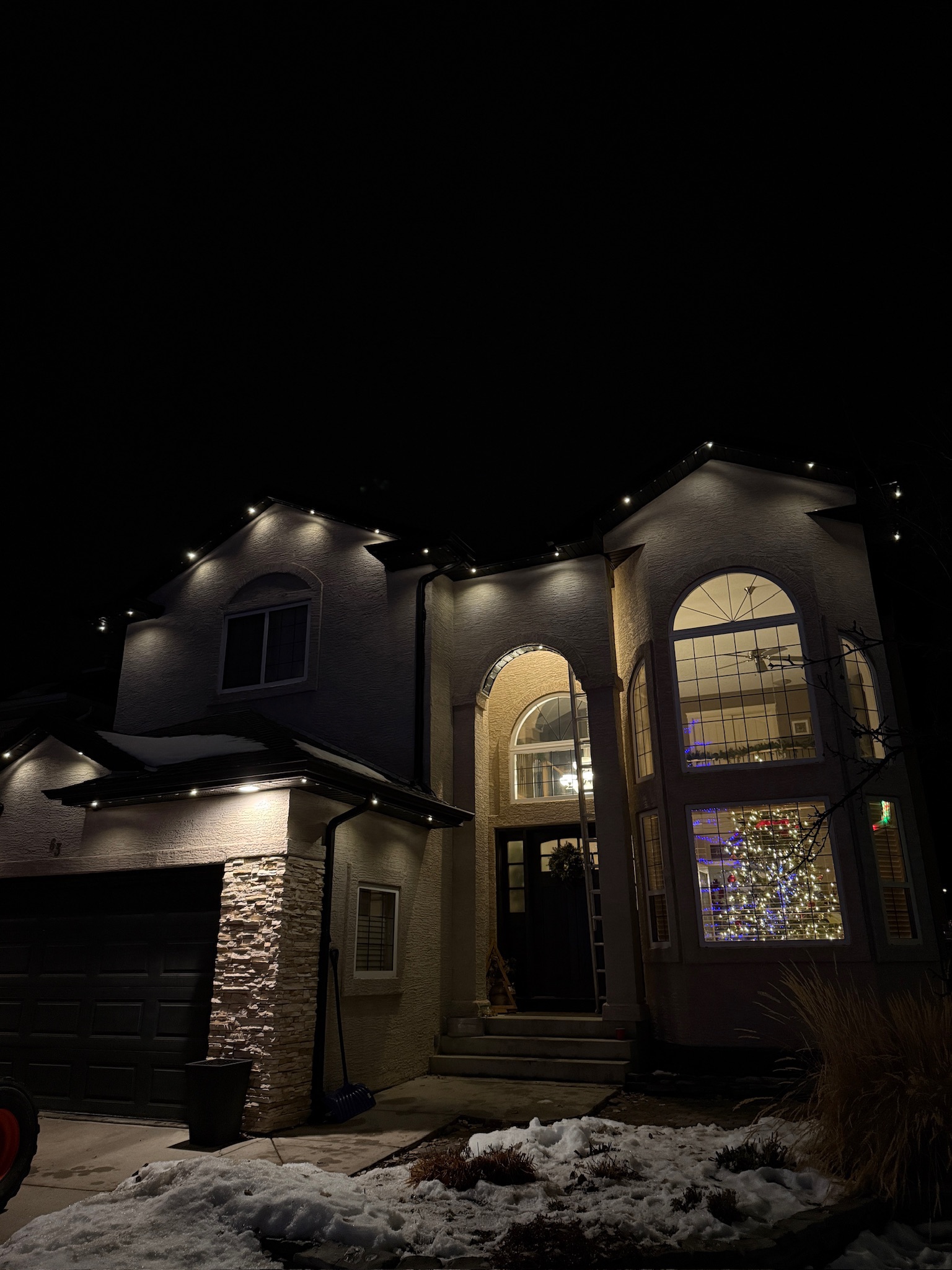 Permanent holiday lighting installation in Calgary – year-round LED by Lior Lighting